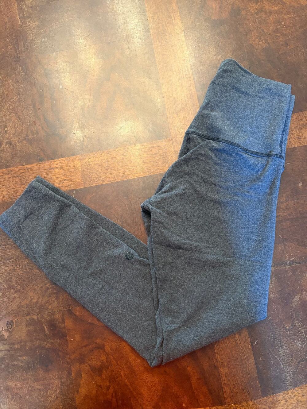 Lululemon High Rise Heather Grey Leggings ~Sz 4 23" Preowned